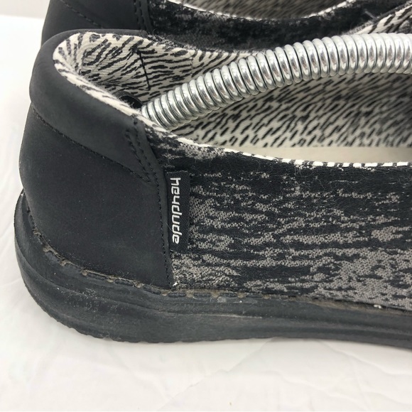 Hey Dude Loafers Wendy Black Marble Womens Size 6 Slip On Shoes - Picture 2 of 9